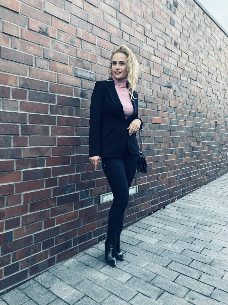Anita Mansfeld NOSPR Katowice sesja fotograficzna coach